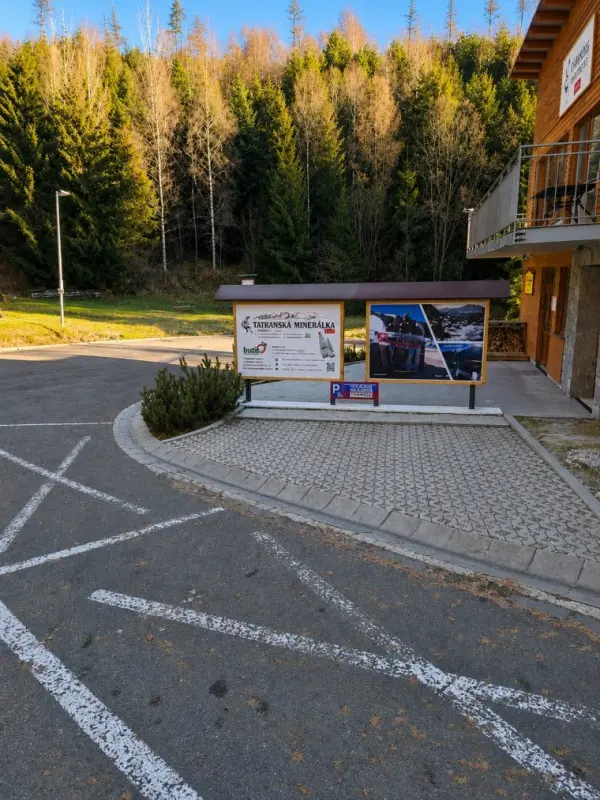 parkovanie pri ubytovaní Tatry